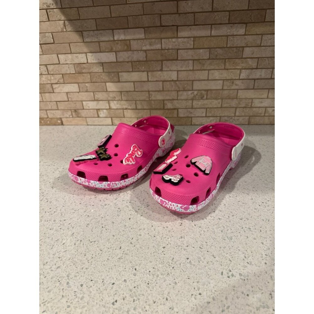Crocs classic clogโ Barbie electric pink
